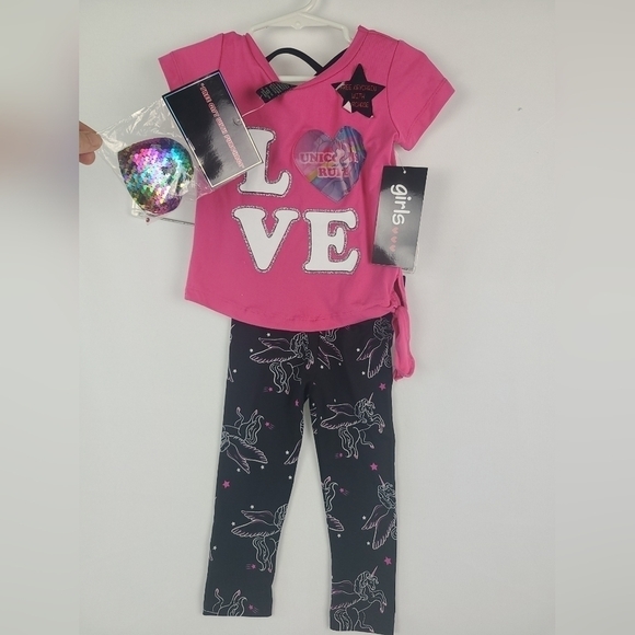 NEW Girl's 2 Pc Set Pink Unicorn T-Shirt/Black Leggings Sz 4T NWT MSRP $46 - Picture 1 of 7